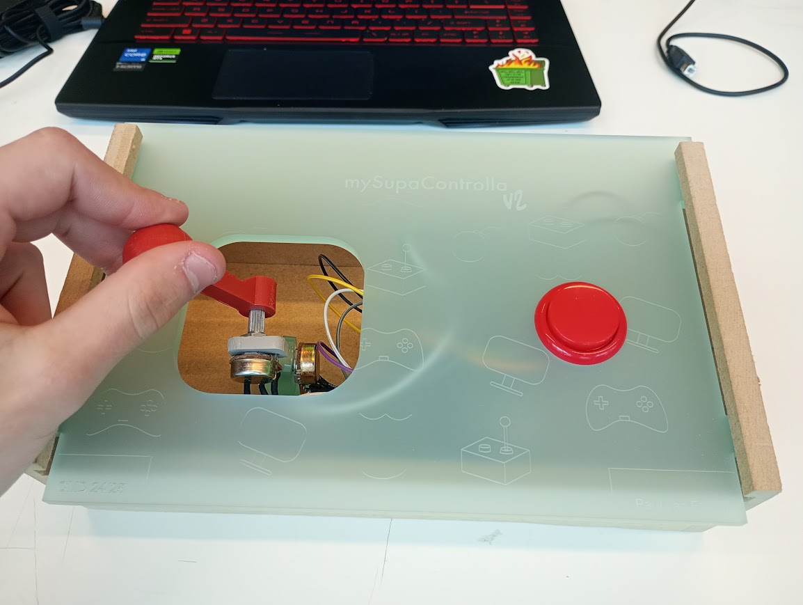 Volledig afgewerkte controller